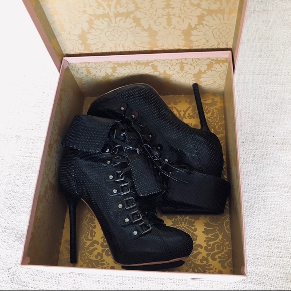 Lamb ankle boots - Picture 2 of 8